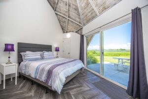 Studio 02 - Lake Sumner - Swiss Vacation Houses